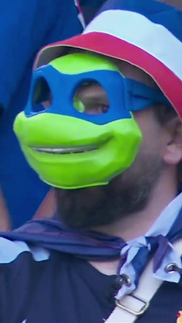 姆巴佩的“神龟”球迷，这个面具太可爱了